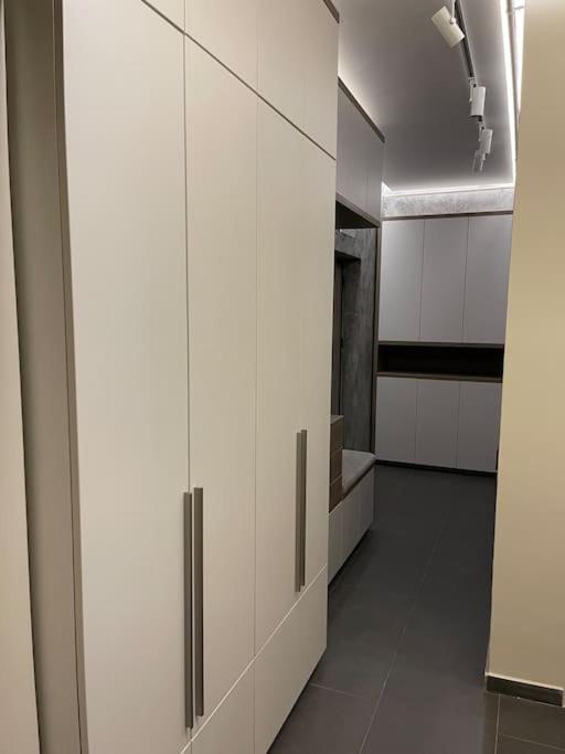 Ath Modern Homes - Luxury Apartment In The City Center Яш Екстериор снимка