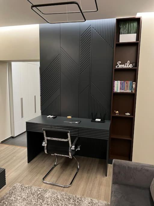 Ath Modern Homes - Luxury Apartment In The City Center Яш Екстериор снимка